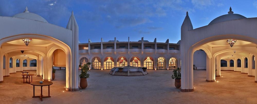L' Amphitrite Palace Beach Resort & Spa Skhirat Zewnętrze zdjęcie